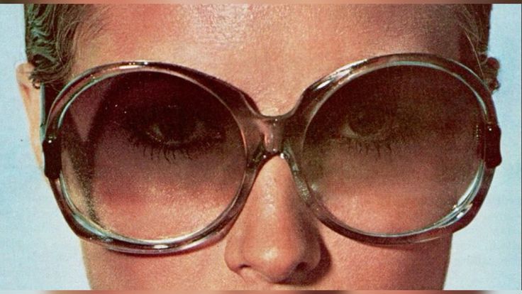 another 60s model wearing sunglasses